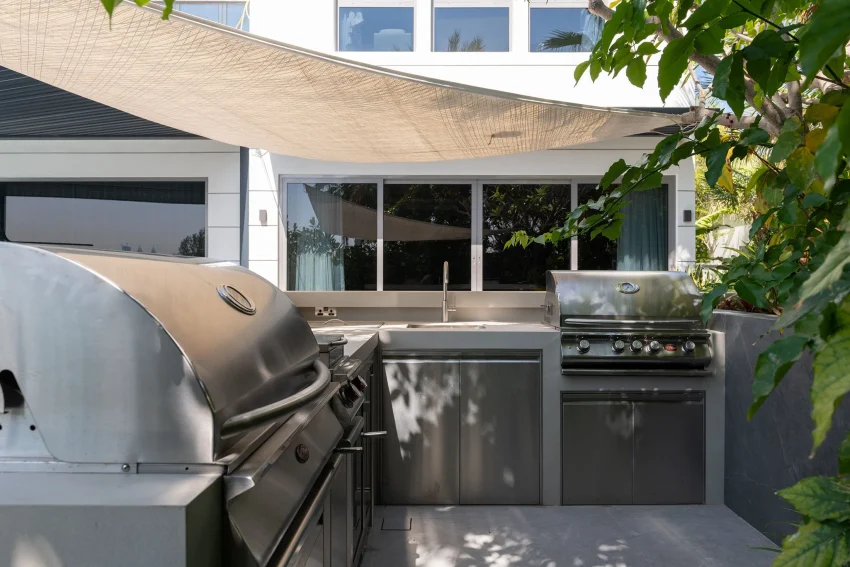 The Countertops That Make High-End Outdoor Kitchens Look Extraordinary
